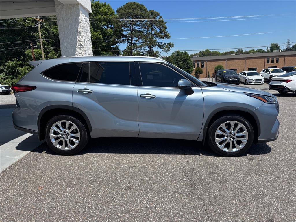 Used 2023 Toyota Highlander Limited AWD/4WD image 20
