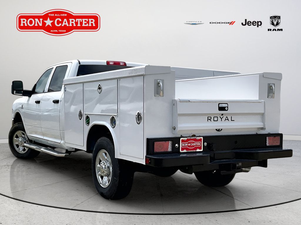 New 2024 RAM 3500 Tradesman w/ Chrome Appearance Group AWD/4WD image 4