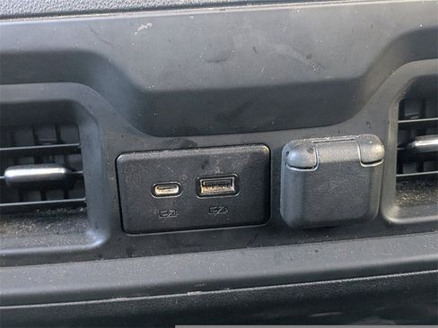 Used 2021 Chevrolet Silverado 1500 LT Trail Boss w/ Bed Protection Package image 14