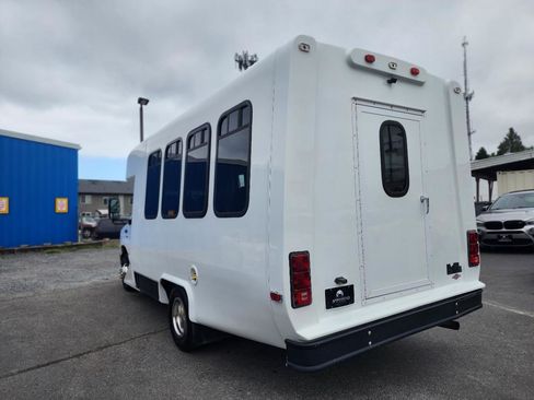 Used 2015 Ford E-350 and Econoline 350 Super Duty RWD image 7