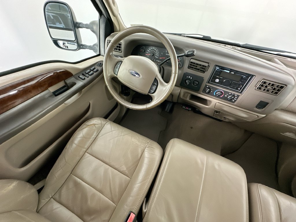 Used 2004 Ford F350 Lariat AWD/4WD image 9