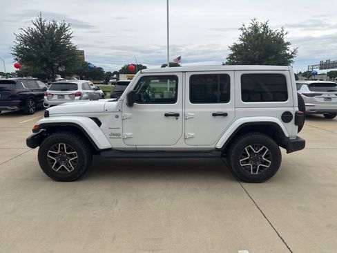 Used 2024 Jeep Wrangler Unlimited Sahara w/ Safety Group AWD/4WD image 3