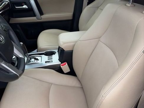 Used 2018 Toyota 4Runner Limited AWD/4WD image 10