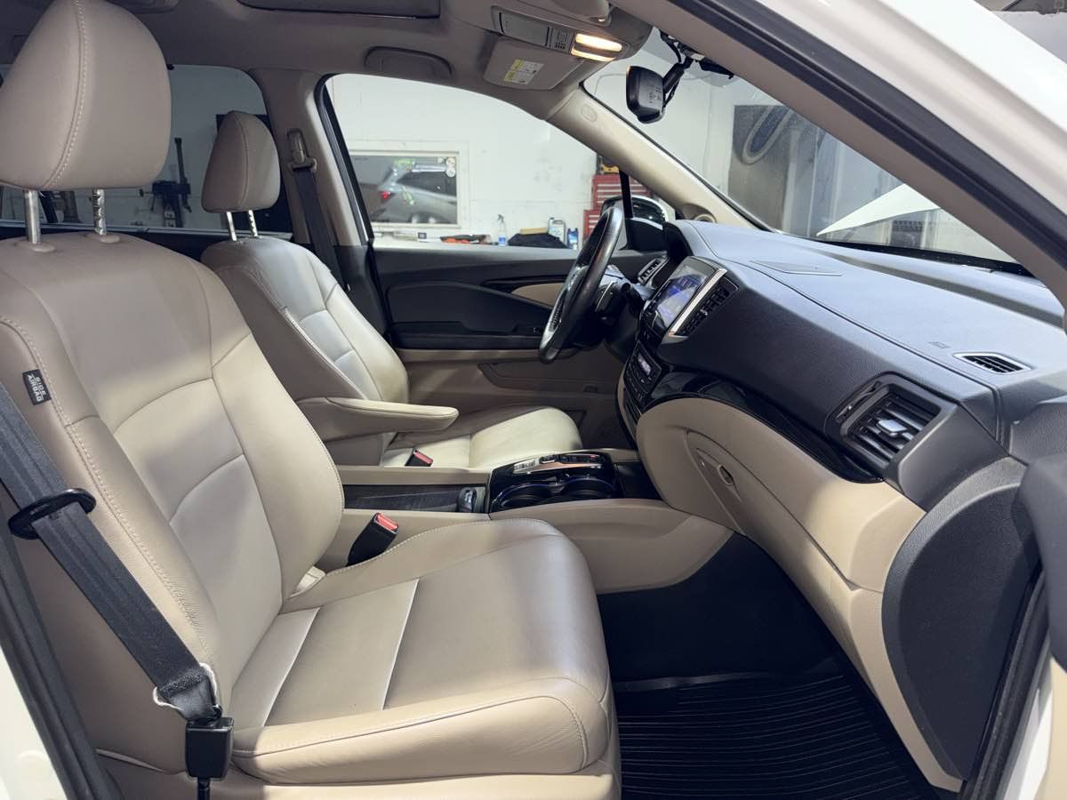 Used 2017 Honda Pilot Touring image 29