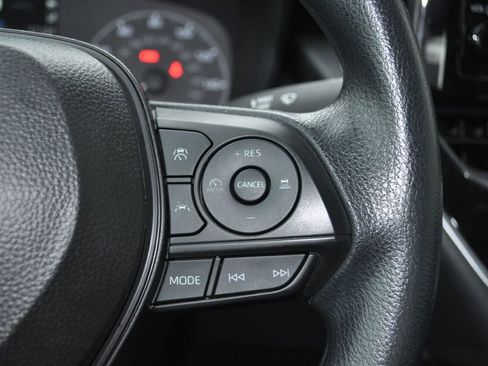 Used 2025 Toyota Corolla LE image 9