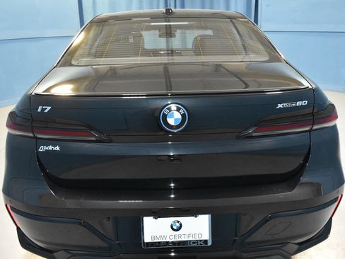 Certified 2024 BMW i7 xDrive60 image 20