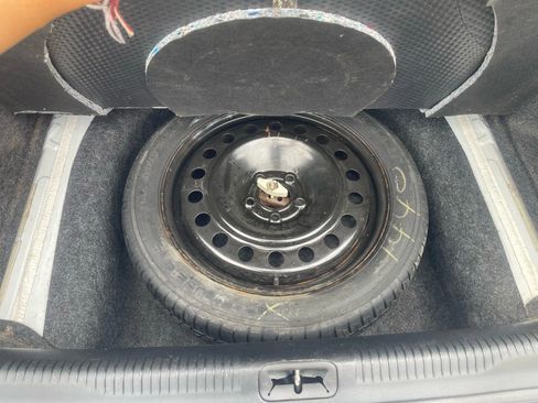 Used 2015 Chrysler 200 C w/ Navigation & Sound Group I image 20