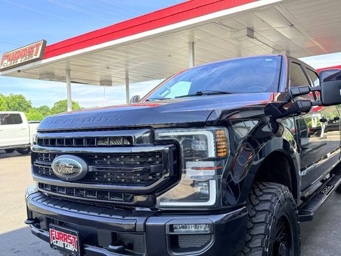 Used 2022 Ford F250 Lariat w/ Black Appearance Package AWD/4WD image 17