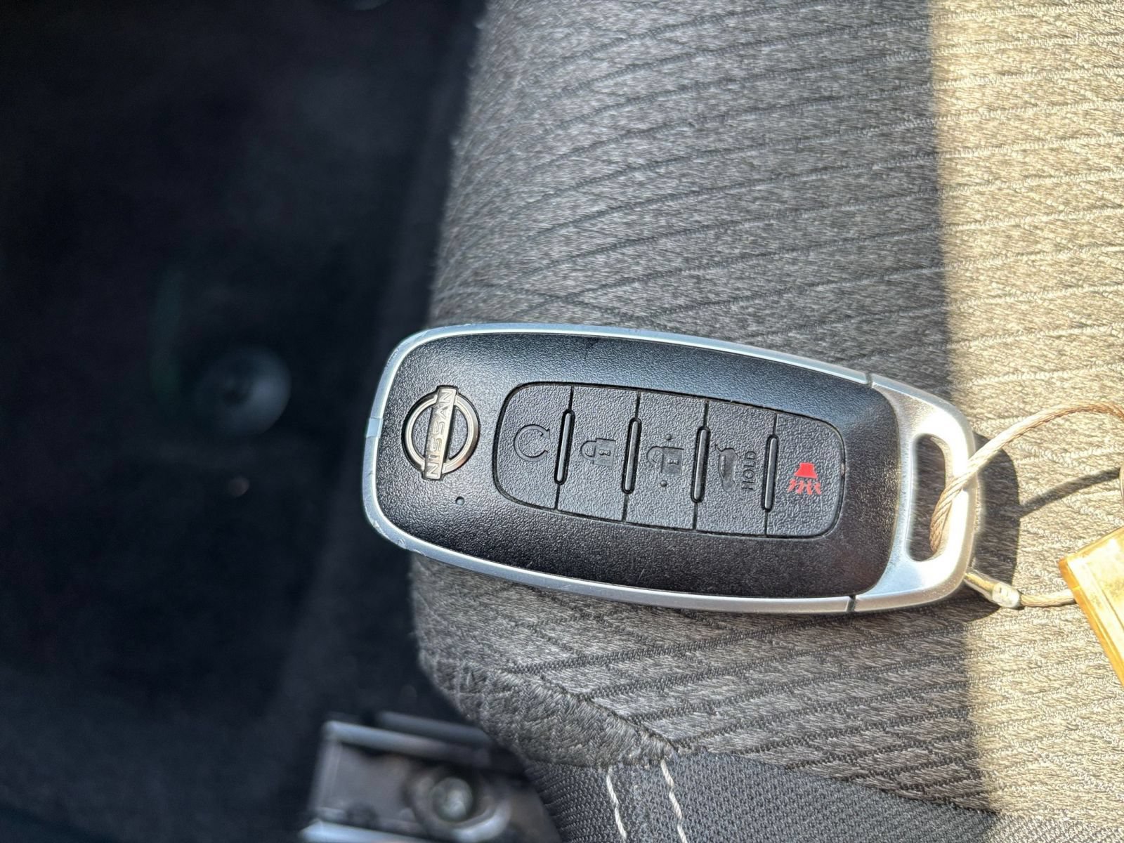 Used 2025 Nissan Rogue SV FWD image 26
