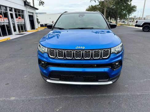 Used 2025 Jeep Compass Limited AWD/4WD image 7