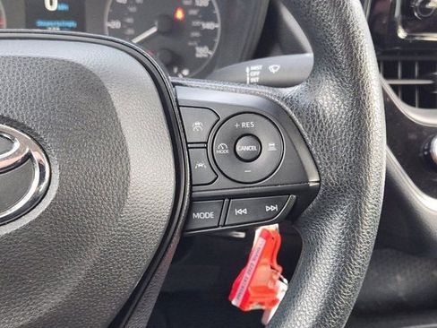 Used 2023 Toyota Corolla LE image 29