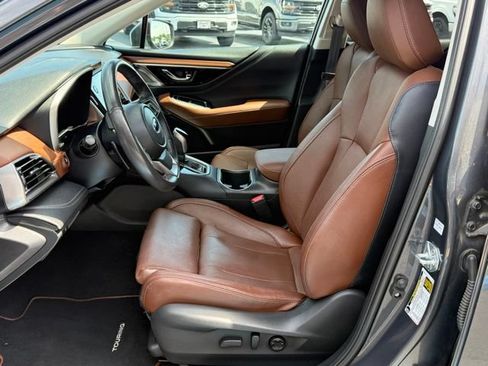 Used 2023 Subaru Outback Touring AWD/4WD image 6