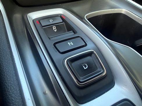 Used 2018 Honda Accord Sport image 30