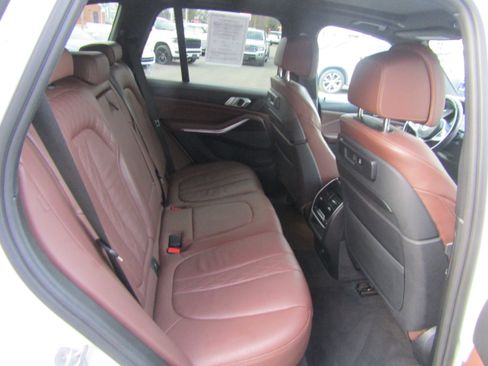 Used 2019 BMW X5 xDrive40i w/ M Sport Package image 15