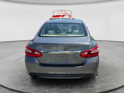 Used 2016 Nissan Altima 2.5 S w/ Power Driver Seat Package FWD image 4