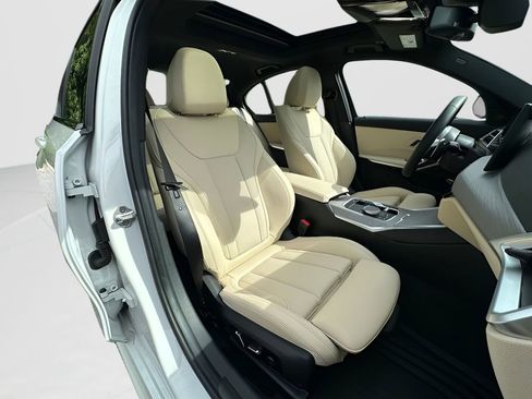 Used 2026 BMW 330i Sedan w/ M Sport Package RWD image 24
