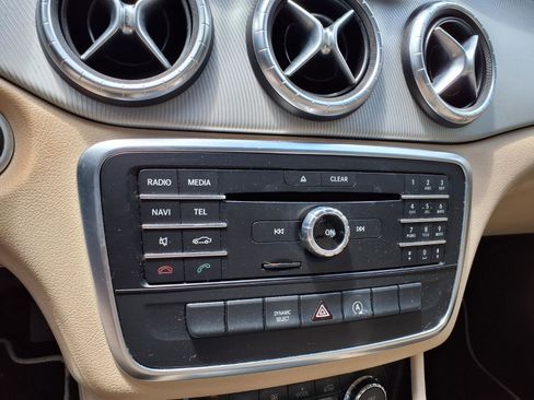 Used 2016 Mercedes-Benz CLA 250 image 15