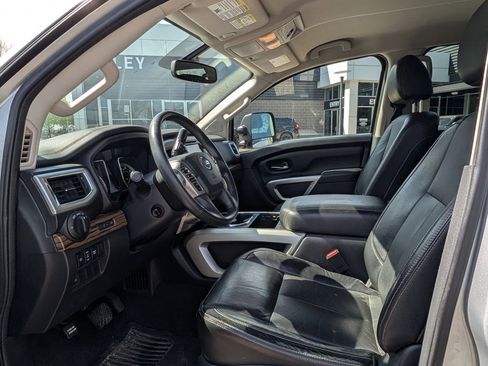 Used 2017 Nissan Titan SL w/ Off-Road Package AWD/4WD image 32