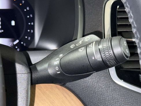 Used 2023 Volvo XC90 B6 Plus image 29