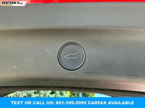 Used 2022 Tesla Model Y Long Range AWD/4WD image 32