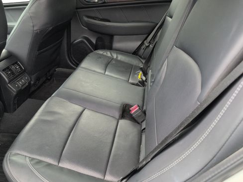 Used 2019 Subaru Outback 2.5i Limited AWD/4WD image 4