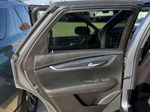 Used 2022 Cadillac XT5 Premium Luxury image 35