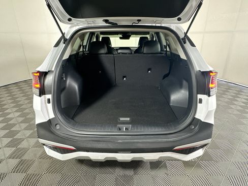 Used 2025 Kia Sportage EX FWD image 31