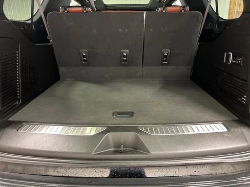 Certified 2023 GMC Yukon XL Denali Ultimate AWD/4WD image 19