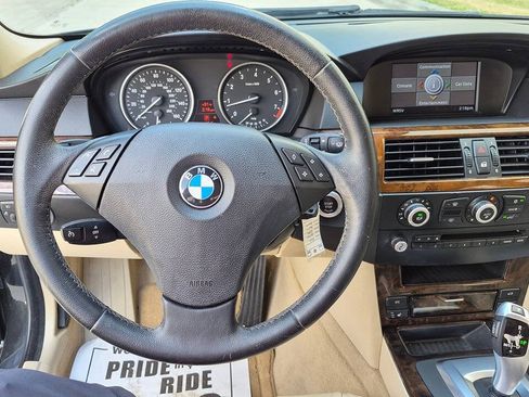 Used 2010 BMW 528i Sedan RWD image 30