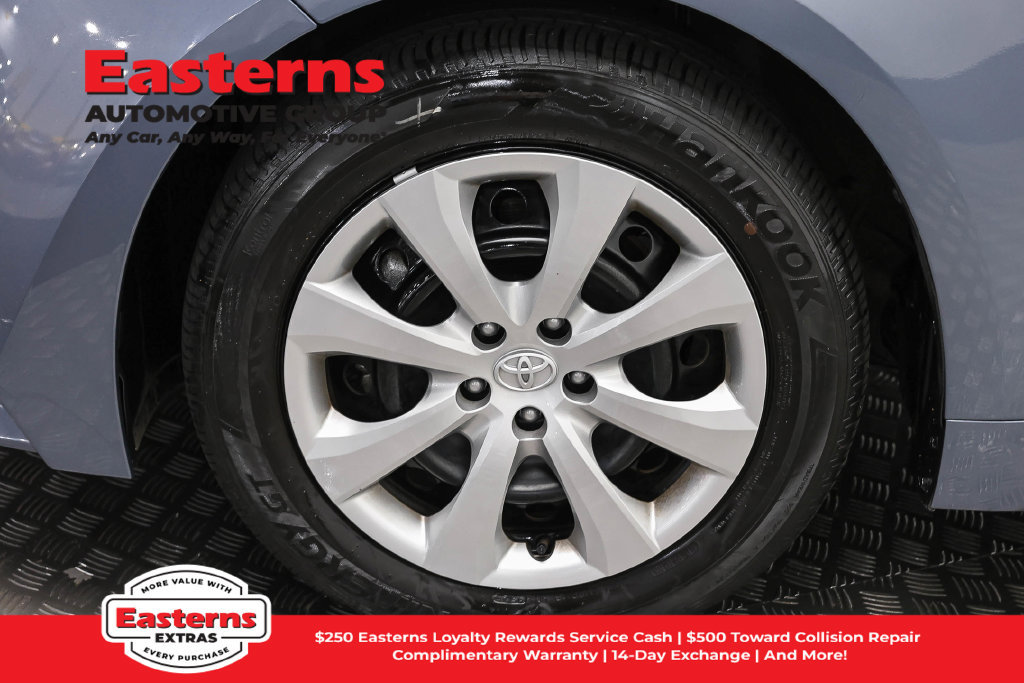 Used 2026 Toyota Corolla LE FWD image 32