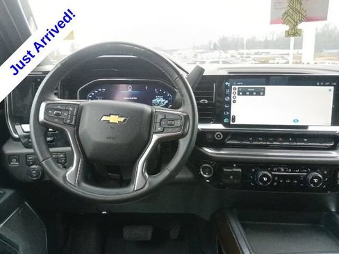 Used 2024 Chevrolet Silverado 2500 High Country w/ High Country Premium Package AWD/4WD image 27