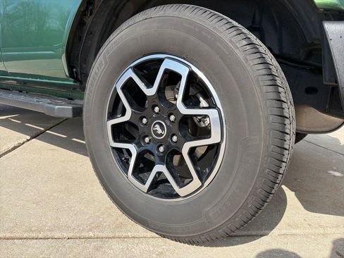 Used 2022 Ford Bronco Outer Banks image 17