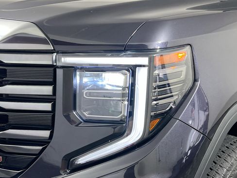 Used 2023 GMC Sierra 1500 AT4 w/ Technology Package image 11