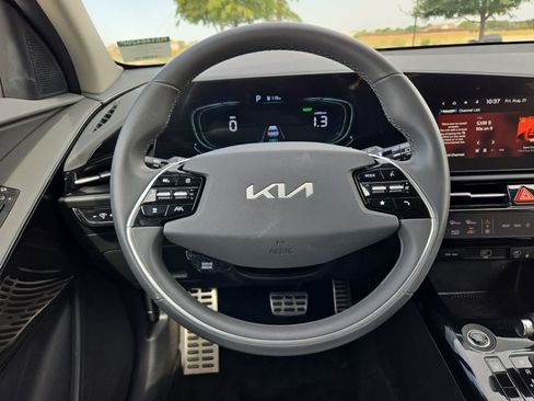 Certified 2024 Kia Niro EX Touring FWD image 22