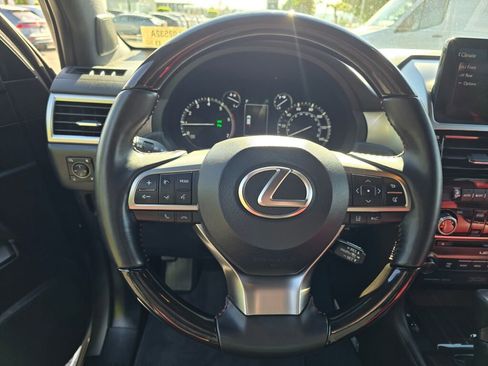 Used 2023 Lexus GX 460 Luxury w/ Sport Design Package AWD/4WD image 13