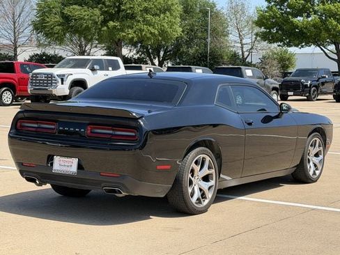 Used 2015 Dodge Challenger SXT Plus image 4