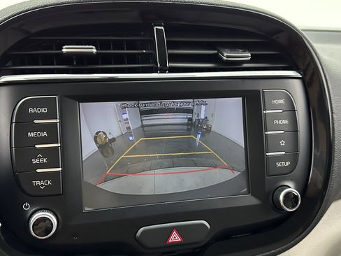 Used 2021 Kia Soul LX image 14