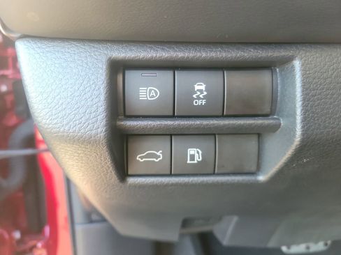 Used 2021 Toyota Avalon XSE image 31