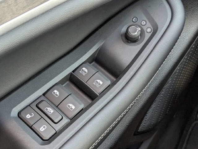 New 2027 Jeep Grand Cherokee Limited w/ Limited Altitude Package RWD image 24