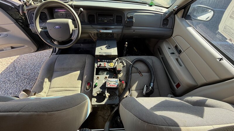 Used 2010 Ford Crown Victoria Police Interceptor RWD image 14