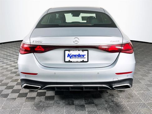 New 2026 Mercedes-Benz E 350 4MATIC Sedan image 5