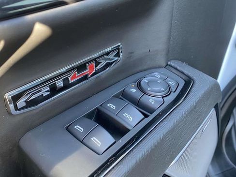Used 2024 GMC Sierra 1500 AT4X image 21