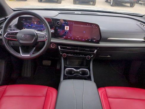 Used 2025 Chevrolet Traverse LT w/ Midnight/Sport Edition image 19