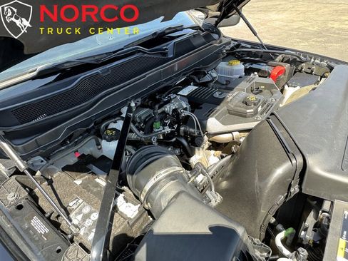 Used 2024 RAM 3500 Big Horn image 31