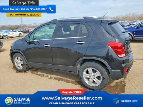 Used 2019 Chevrolet Trax LT w/ LT Convenience Package image 3