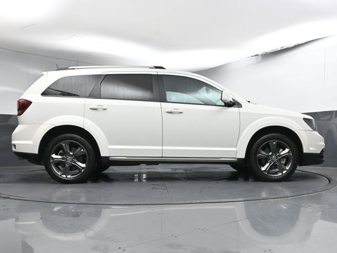 Used 2015 Dodge Journey Crossroad w/ Flexible Seating Group image 25