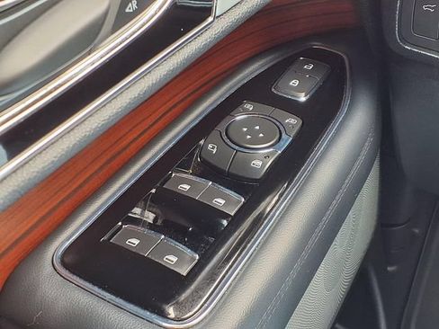 Certified 2022 Lincoln Navigator Reserve AWD/4WD image 12