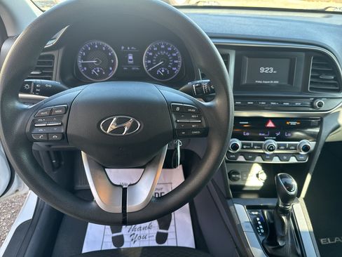 Used 2020 Hyundai Elantra SE w/ Cargo Package (C1) FWD image 13
