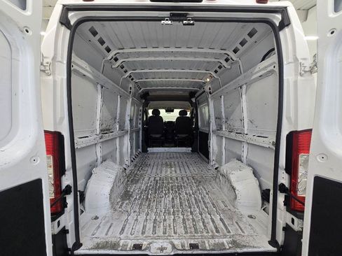 Used 2023 RAM ProMaster 2500 FWD image 12