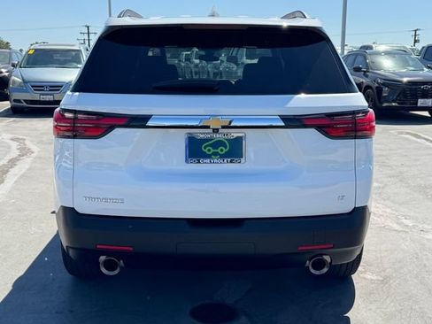 Certified 2023 Chevrolet Traverse LT FWD image 3